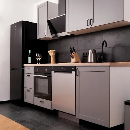 1833 Apartment *